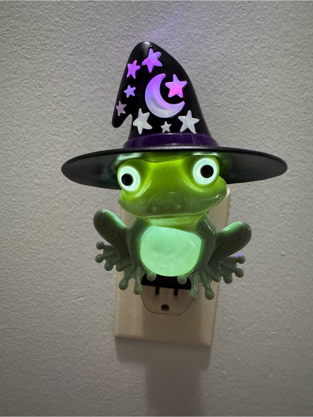 Bath & Body Works Wallflower Witchy Frog Fragrance Nightlight Plug